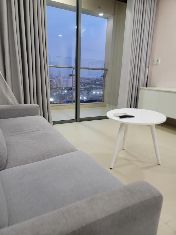 Gold View Apt4/2Bed/2Bath/Free Pool&Gym Apartman Ho Si Minh-város Kültér fotó