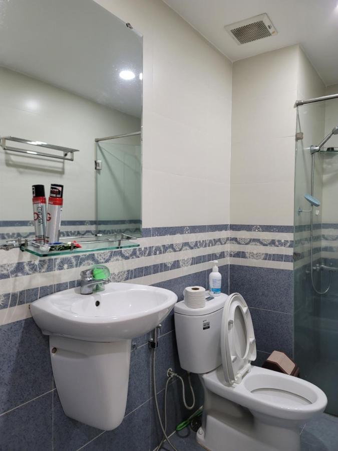 Gold View Apt4/2Bed/2Bath/Free Pool&Gym Apartman Ho Si Minh-város Kültér fotó